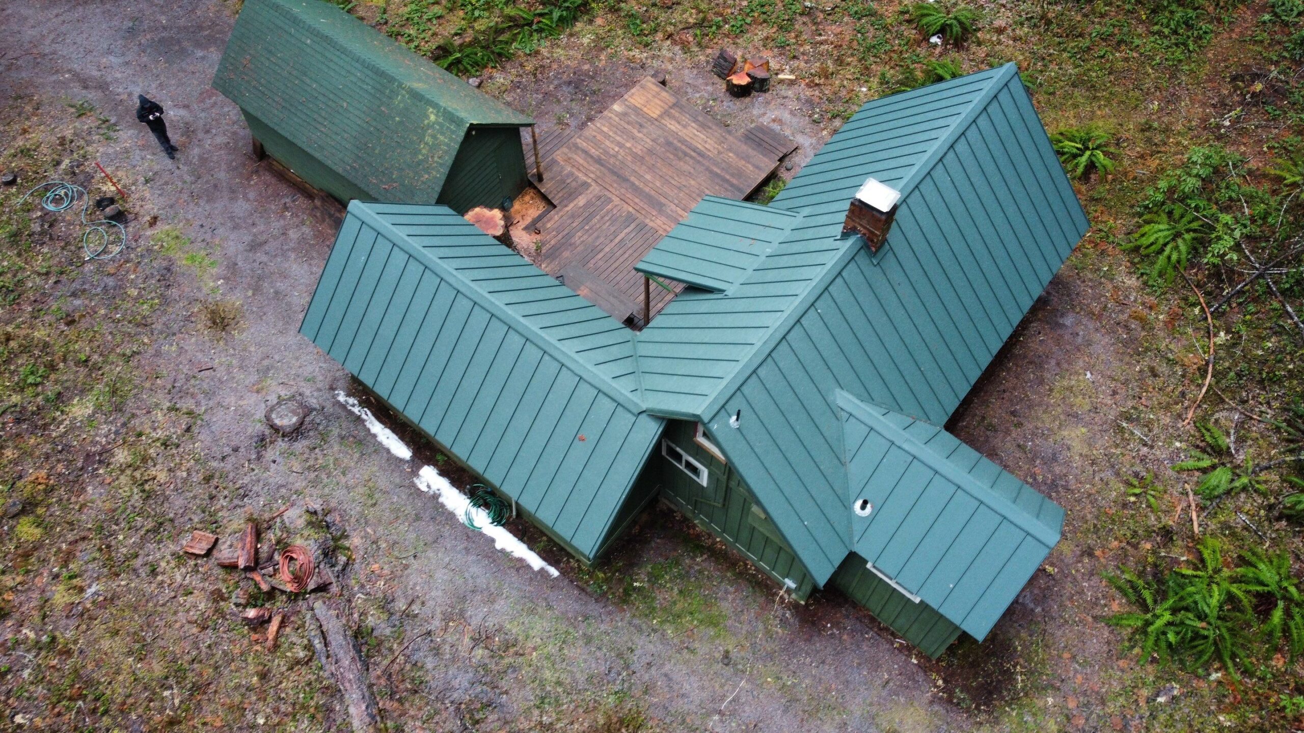 Pressure Point Roofing Eugene, LLC. team performing a high-quality roofing installation in Roseburg OR